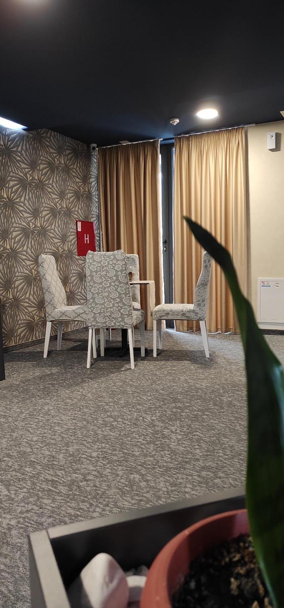 Hotel Lobby Біхач Екстер'єр фото