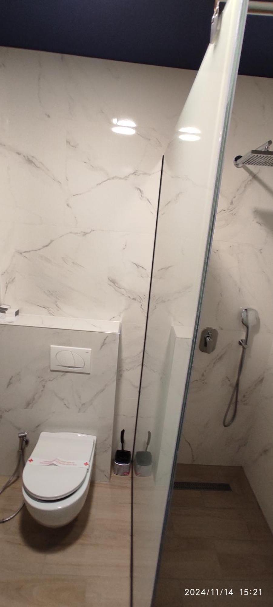 Hotel Lobby Біхач Екстер'єр фото